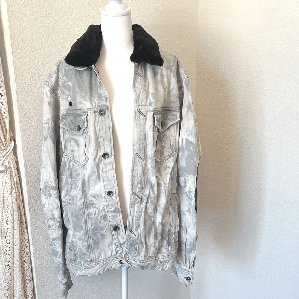 Akoo Light Gray Acid Washed and Paint Splatter Design Denim Jacket ~ Size XL